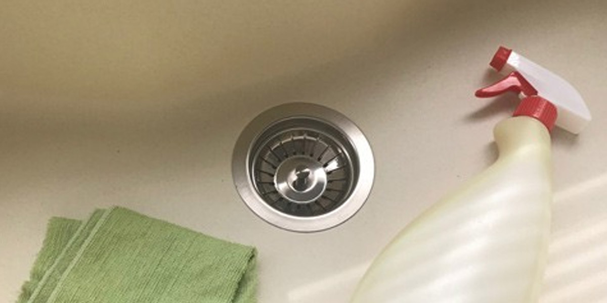 Come pulire il lavello in fragranite beige?